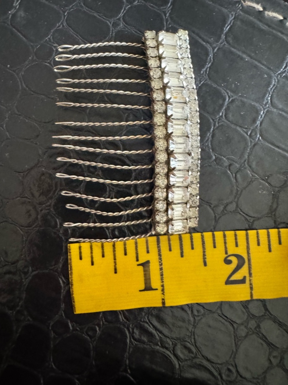 Vintage Silver Rhinestone/Crystal Hair Comb Set - Picture 6 of 6